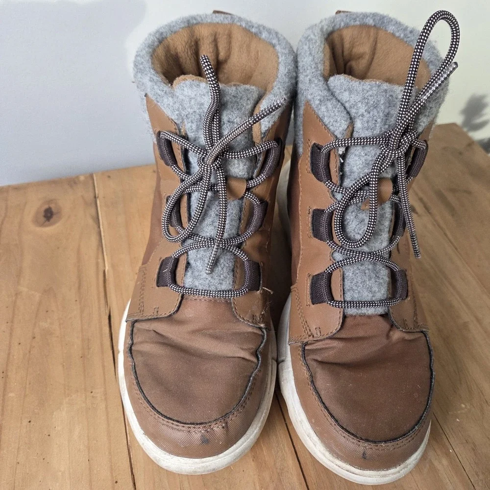 Sorel Explorer Li Carnival Felt Lined Lace Boots Womens Size 9 Outdoor Warm Snow